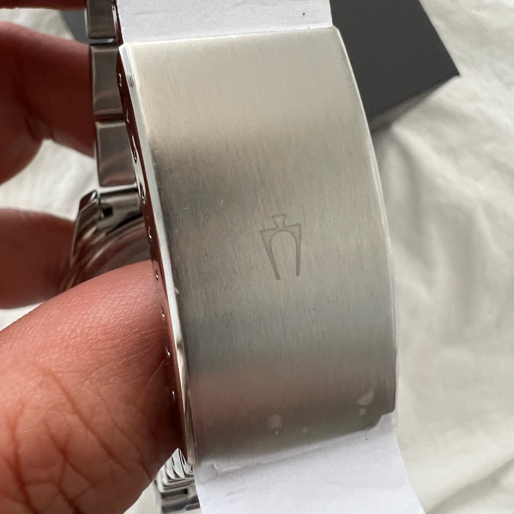 👑✅PRICE FIRM✅Mens Bulova Silver Watch with Black Dial. Brand new! - Picture 6 of 16